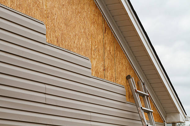Professional Siding Installation technician working in Canal Fulton, OH